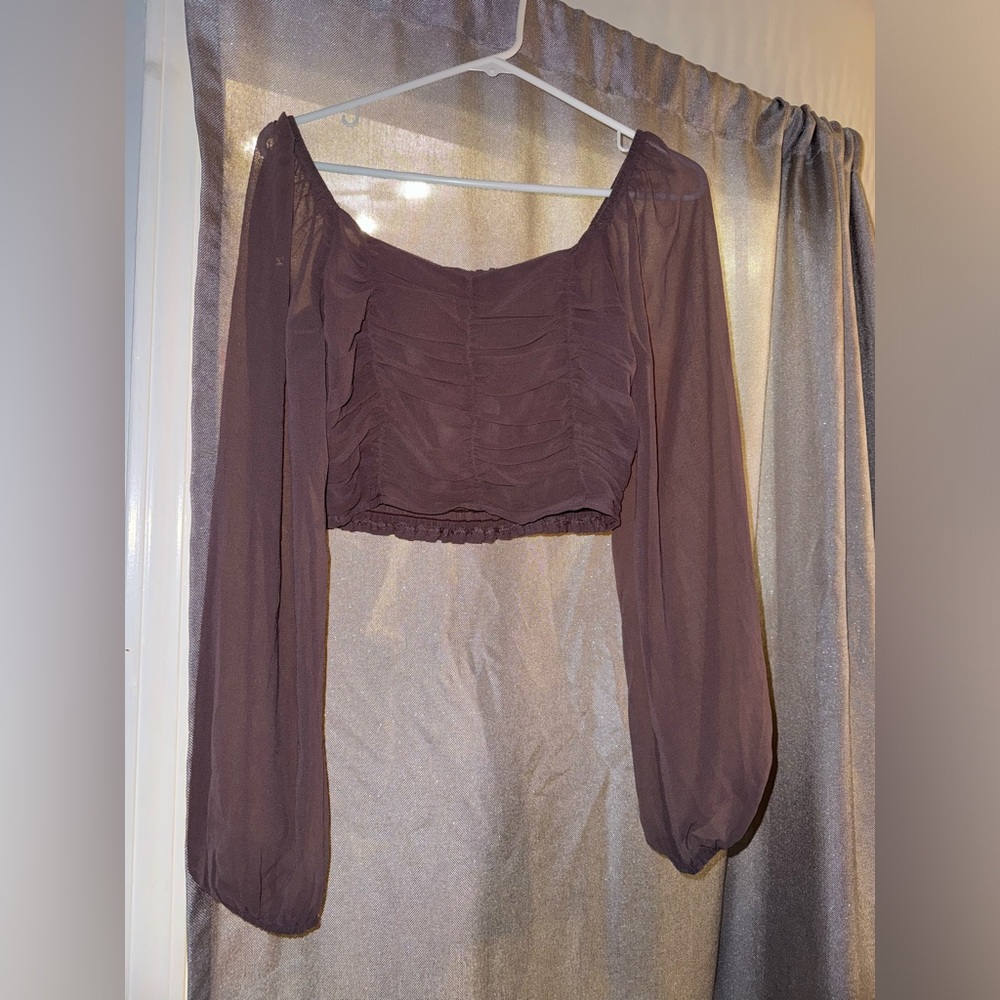 Cropped long sleeve blouse